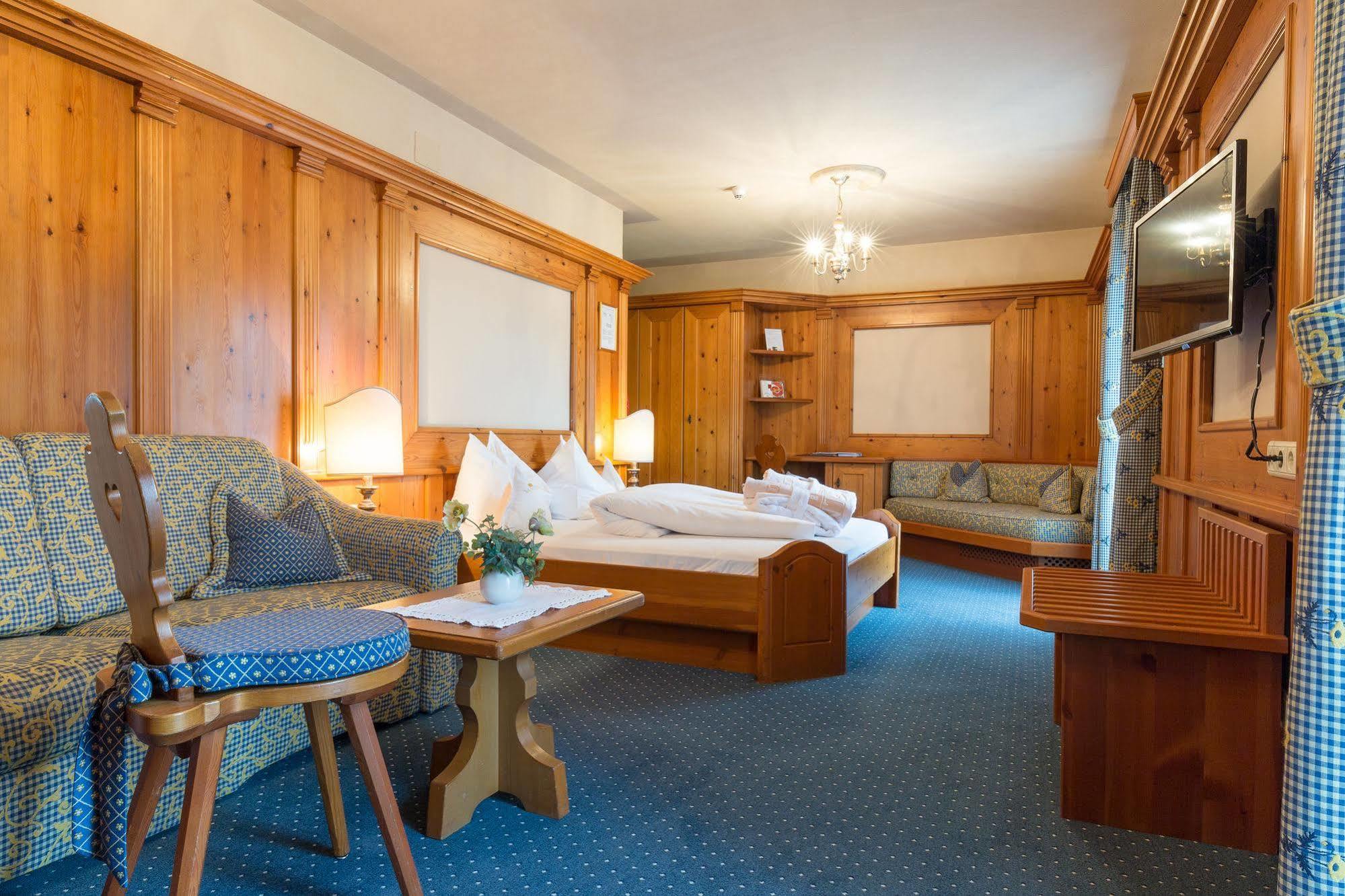 Hotel Romantik Santer Dobbiaco